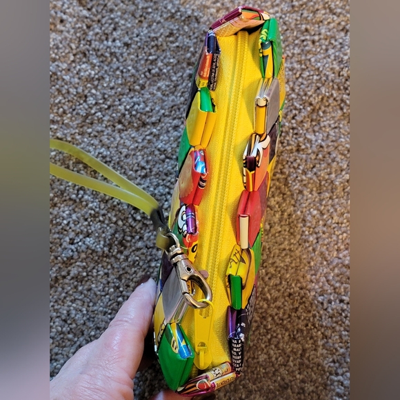 Ecoist Eco-Friendly Recycled Wrapper Woven Clutch/Wristlet - Picture 4 of 7